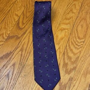 Marshall Field’s Men’s Purple Paisley Silk Tie